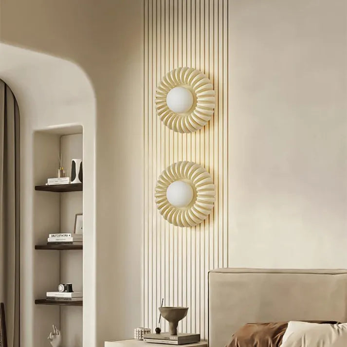 Lunetta | Artistic Resin Wall Sconce | Snurv