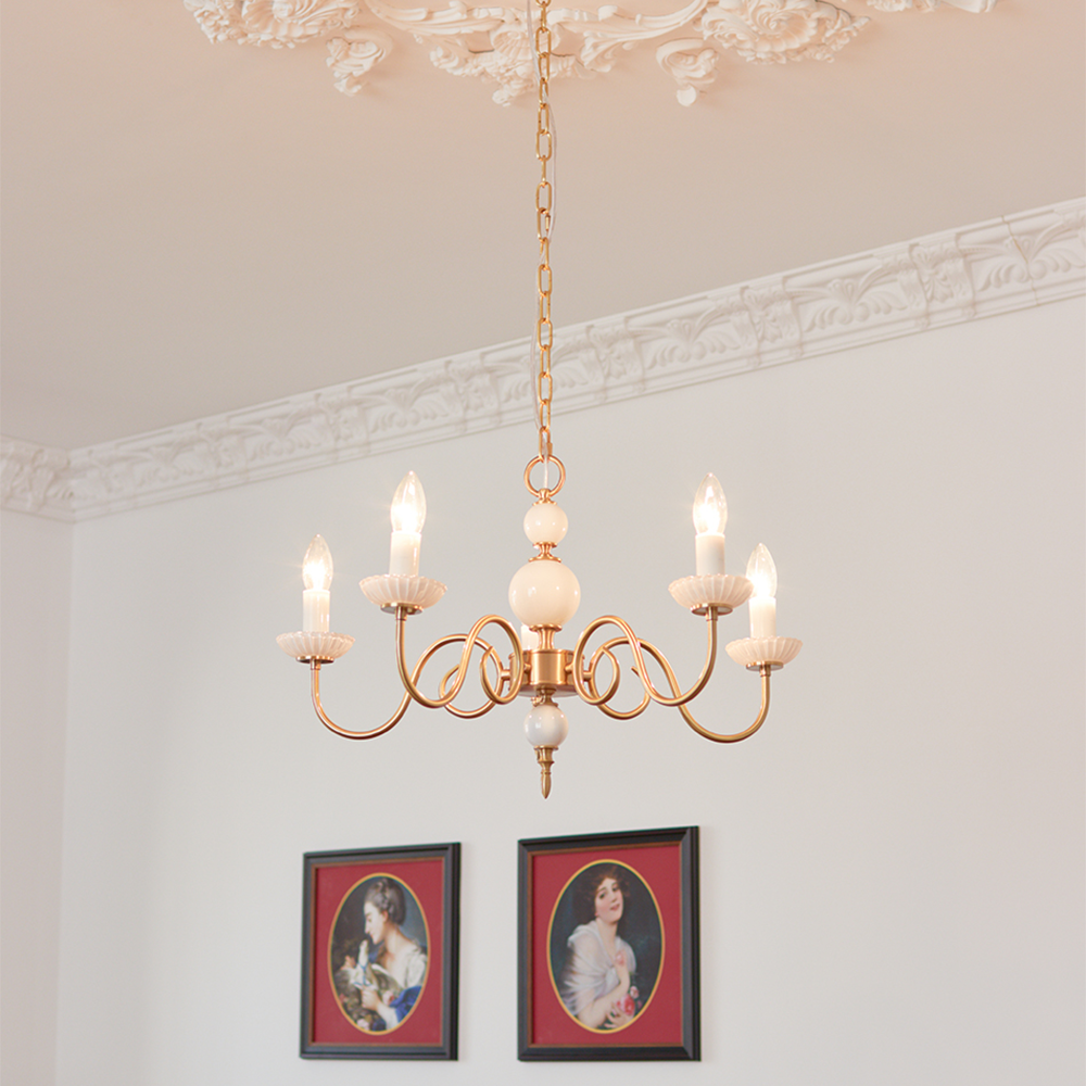 Novae Sleek Iron and Glass Pendant Light for Modern Bedrooms | Snurv