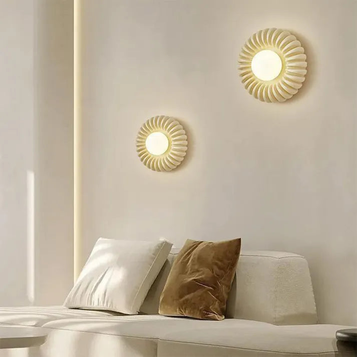 Lunetta | Artistic Resin Wall Sconce | Snurv