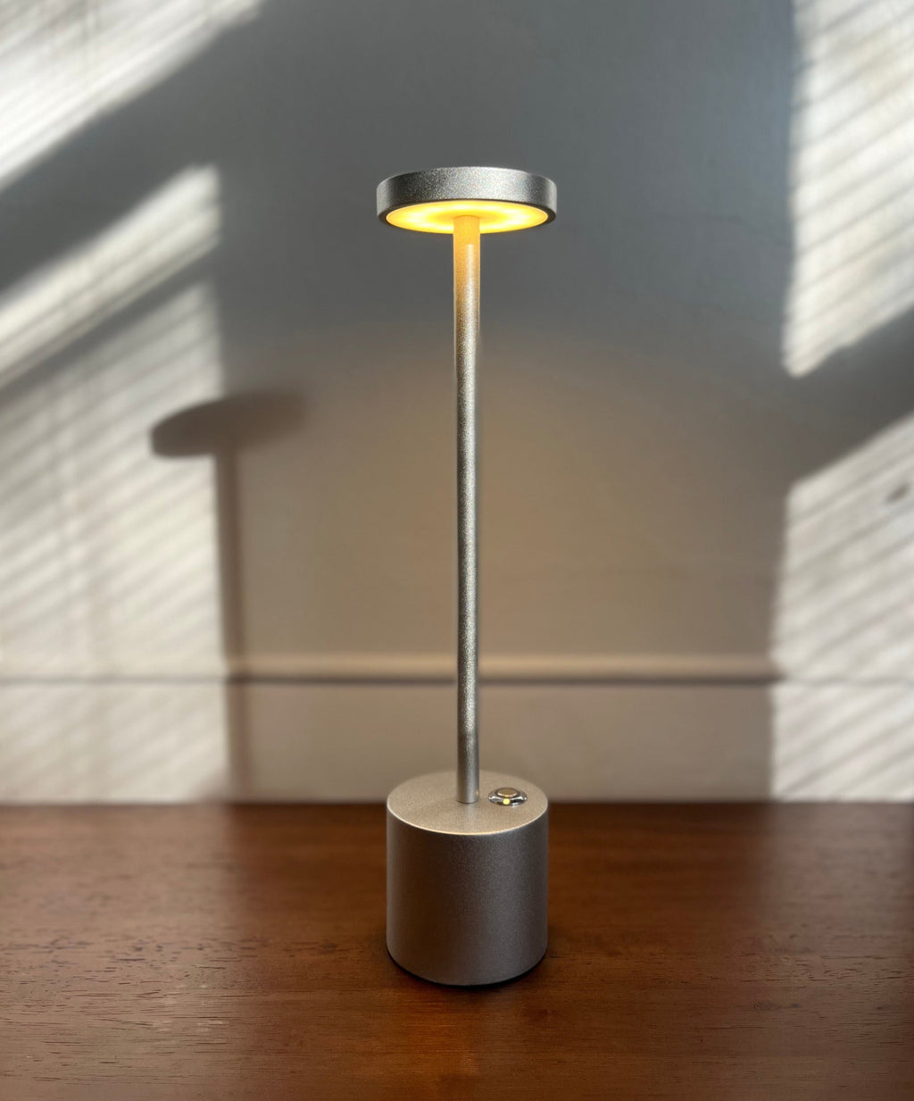 Harbor Cordless LED Table Lamp | Knesse