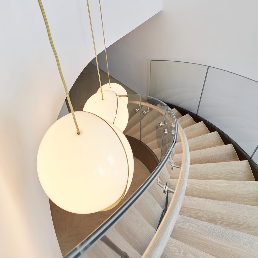 Nyara Moon-Curve Pendant Light With Acrylic And Brass | Snurv