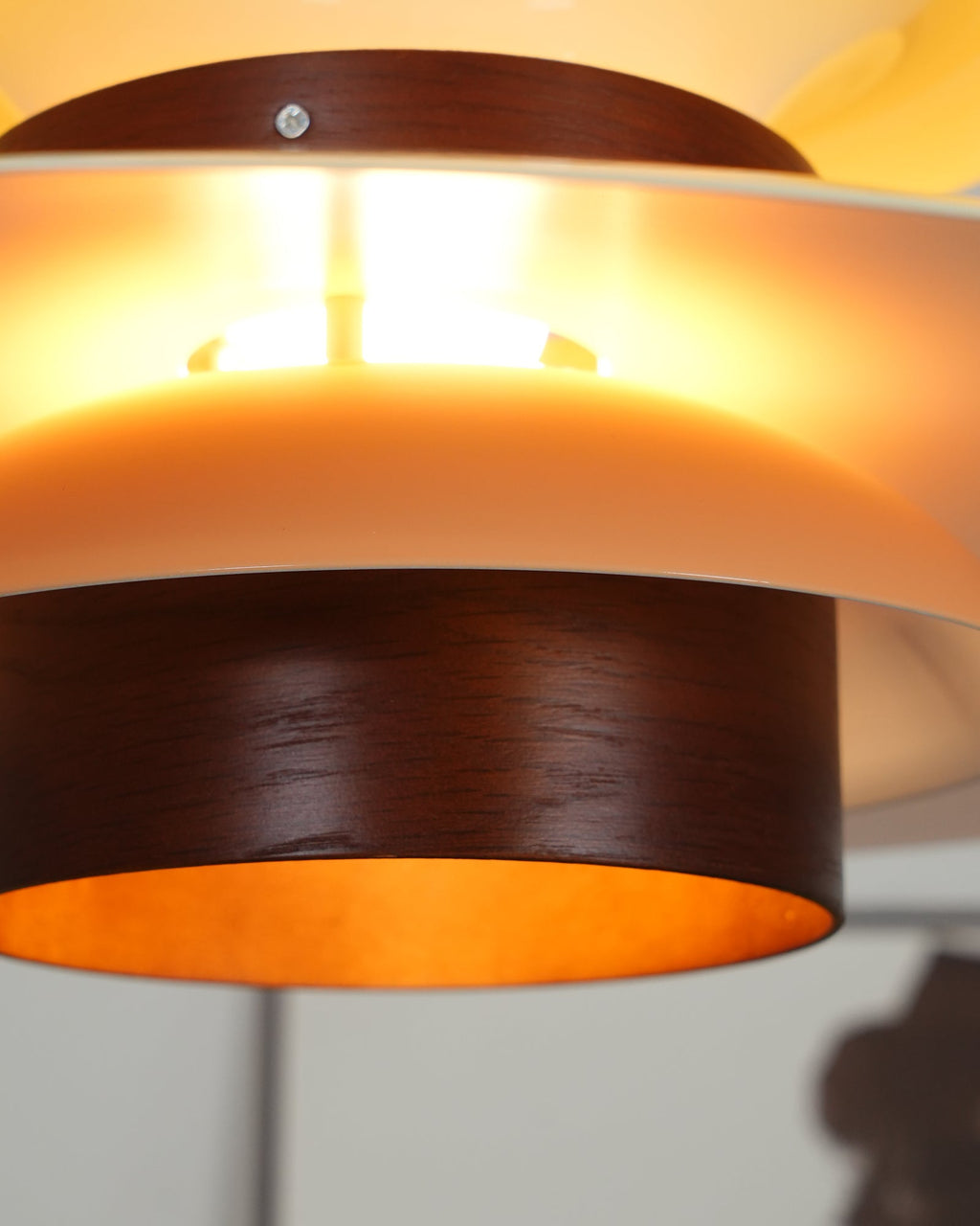 Astraea Pendant Light With Timeless Elegance And Warm Glow | Snurv