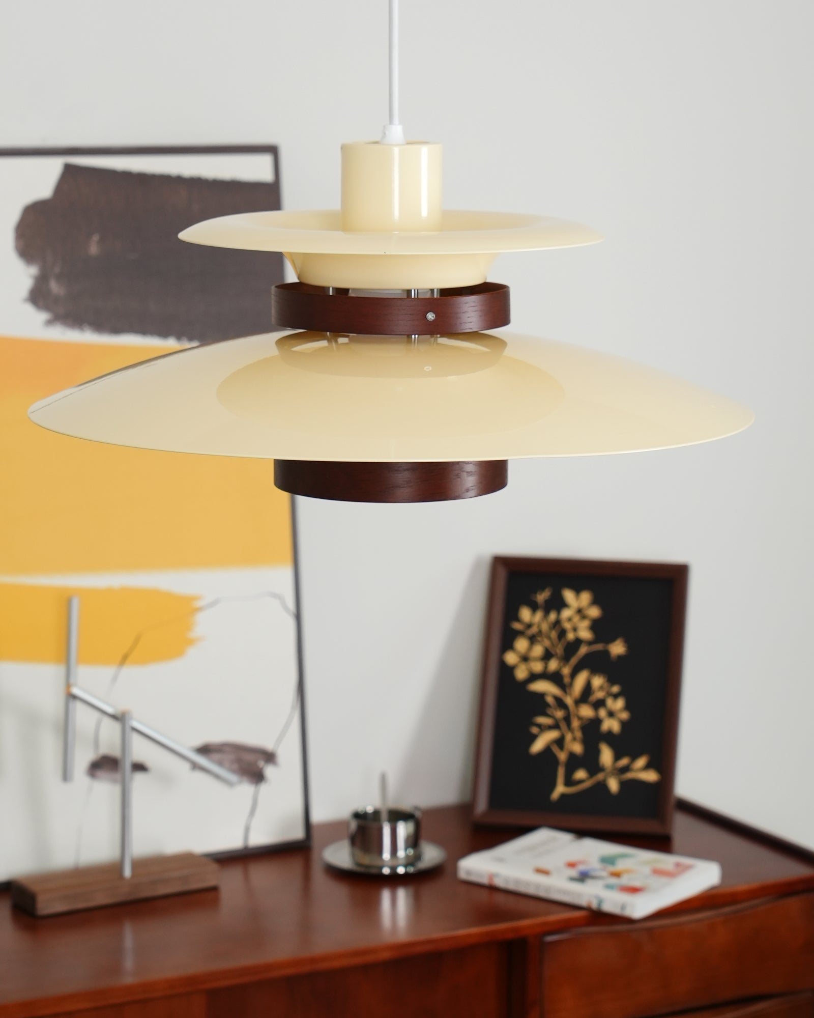 Astraea Pendant Light With Timeless Elegance And Warm Glow | Snurv