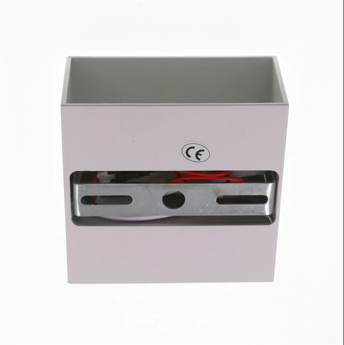 Kavren | Metal Cube LED Wall Sconce | Knesse