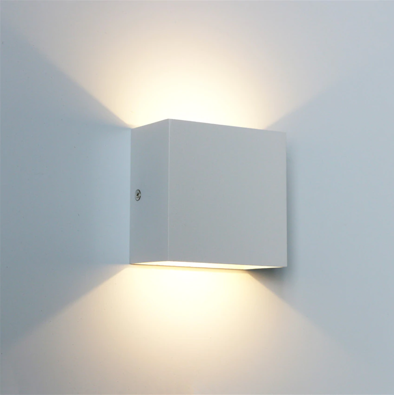 Kavren | Metal Cube LED Wall Sconce | Knesse