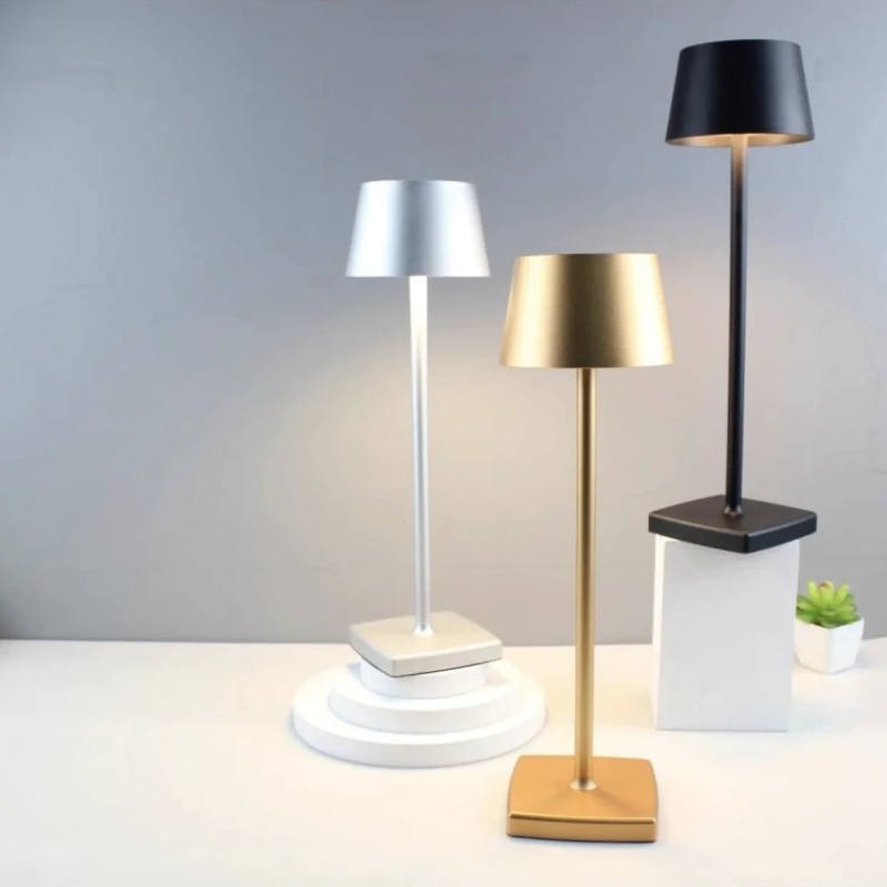Petite Cordless LED Table Lamp | Knesse