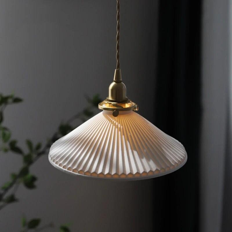 Kiyomi | Pleated Hat-Shaped Japanese Ceramic Pendant Lamp With LED Bulb Included | Knesse