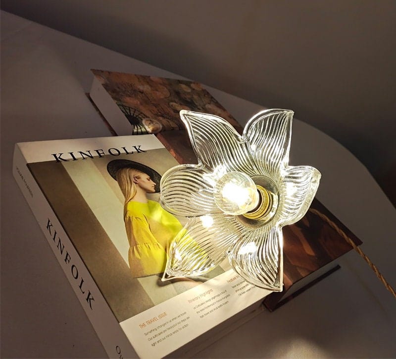 Aurielle Glass Lily Pendant Light | Vintage-Style LED With Bulb Included | Knesse