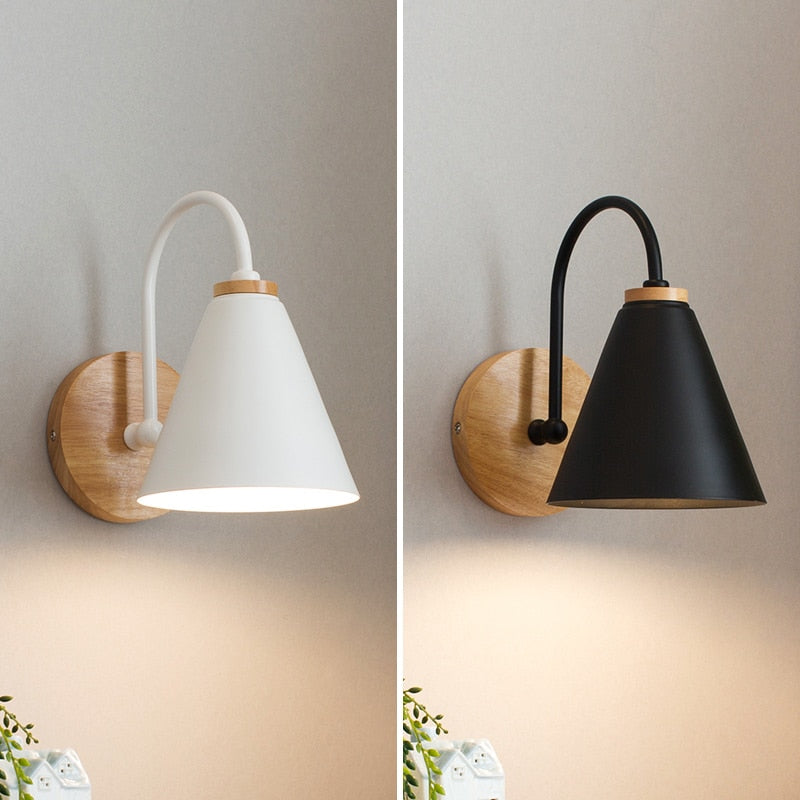 Maris | Curved Wood and Metal Wall Sconce | Knesse